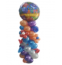 סטנד יום הולדת בשילוב פרחים 