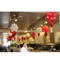 עיצוב כדורי בלונים בשילוב כוכבים