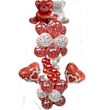 סטנד זוג דובים מאוהב בשילוב בלוני לב מיוחדים  ועוד..