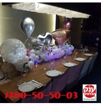 קישוט בלונים מיוחד למסעדה למרכז שולחן